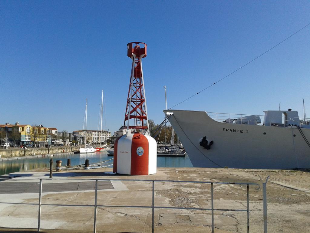 Hotel La Marine, Vieux Port Λα Ροσέλ Εξωτερικό φωτογραφία